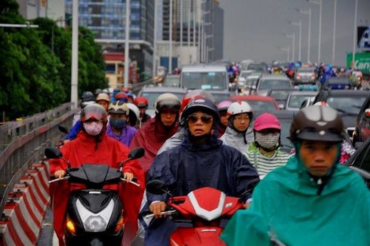 Giao[-]thông[-]Hà[-]Nội[-]náo[-]loạn[-]vì[-]mưa[-]to